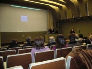 Asistentes a la conferencia. 