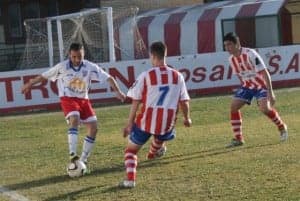 El Barbastro cosechó la cuarta derrota consecutiva. Carlos Marco.