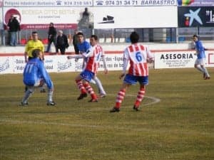 Partido contra el Binéfar. Ángel Huguet.