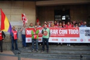Los sindicatos y el 15 M apelaron a un cambio de política económica. JLP.