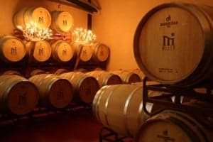 Sala de barricas en Bodegas Meler. Foto: S.E.