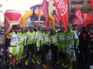 Ciclistas de Monzón en Alcorisa.