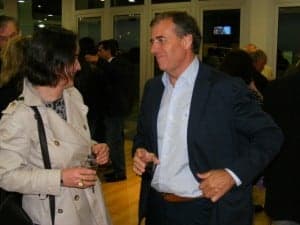 Cosculluela conversa con la ex alcaldesa de Salas Altas en el aniversario de Ronda Somontano. Ángel Huguet.