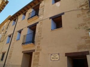 Apartamentos Casa Villacampa (Radiquero).                 