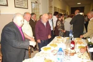 Picoteo en la iglesia de los Escolapios. JLP.