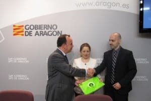 Firma del acuerdo. 