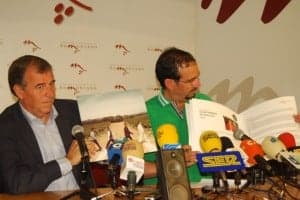Cosculluela y Beroz presentan la imagen del festival. JLP.