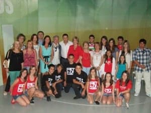 Vecinos de San Fermín con el equipo de Sin ir más lejos.