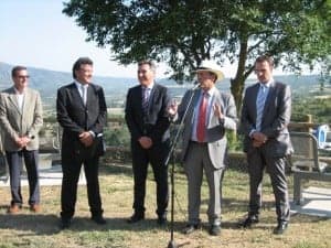El alcalde de El Grado en la inauguración del parque. 