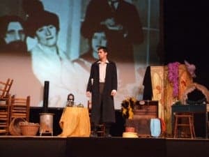 La obra "Neva" se estrenó el pasado año en barbastro bajo la dirección de Mario Ronsano. En la foto, el actor barbastrense Vicente Rueda.