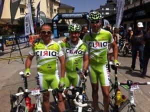 Los ciclistas en la prueba. 