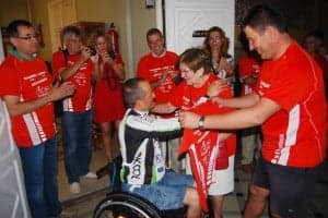 Emocionado abrazo con su madre. JLP.