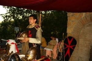 Taller sobre cómo vestir al caballero. 