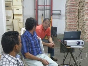 Miembros de los hortelanos durante la reunión.
