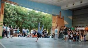 Break dance en el Espacio Joven de Monzón.