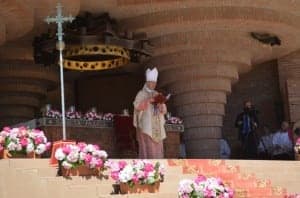 El arzobispo de Valencia durante su homilía. JLP.