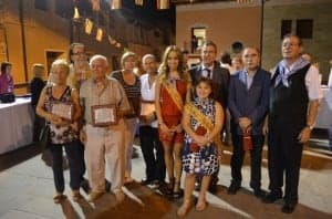 Los ganadores con las damas y autoridades. JLP.