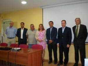 La alcaldesa con responsables de Metalogenia y empresarios del Cinca Medio.