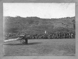 Vuelo en el campo de San Juan. Gallifa.
