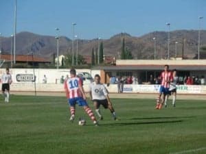 El Barbastro perdió en su visita a Calatayud. www.futbolaragones.com