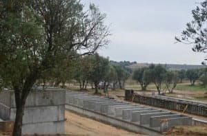 Primeros nichos en el nuevo cementerio. José Luis Pano.