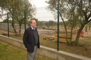 Francisco Víu observa las obras. JLP.