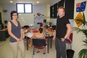 Los responsables de la academia de idiomas. JLP.