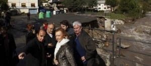 La presidenta observa las afecciones en la Jacetania.