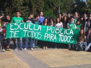 Concnetración de estudiantes en Monzón. Chusa Garcés.