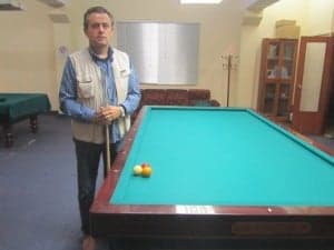 Carmelo Garcés en los billares de la SMA. José Luis Pano.