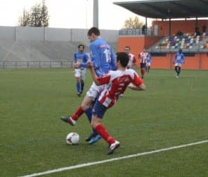 El Sabiñánigo goleó a un débil Binéfar. Carlos Marco.