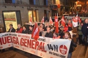 Cabeza de la marcha en Barbastro. JLP.