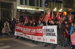 Cabeza de la manifestación en Monzón. JLP.