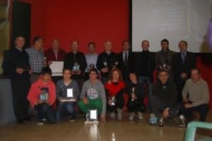 Los premiados con las autoridades. JLP.