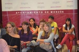 Milva Bueno en el centro. JLP.