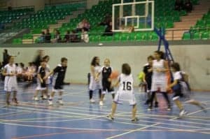 Partido de mini basket en Barbastro. 
