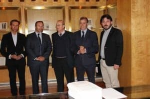 Los portavoces del PAR, PSOE, IU, CHA y el alcalde de Barbastro.