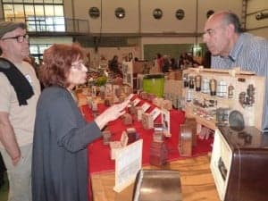 Asistentes a Feriartesanía. 