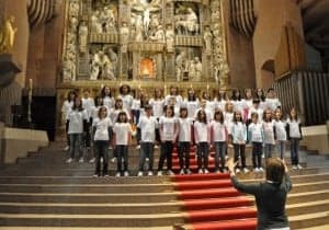 Skola Coro de Barbastro en Torreciudad.