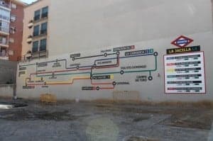 Diseño de Toño Isla en la pared de la residencia. 