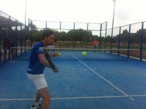 Partido de padel en Monzón.