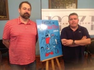 Treviño y Vilarrubí con el cartel. JLP.