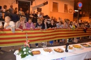Numeroso público en el Gastromuro. JLP.