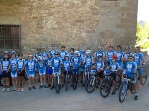 Equipo participante en la carrera en Arascués. 