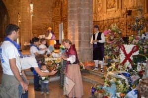 La ofrenda se realizó en la catedral. JLP.