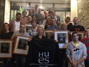 Los premiados y participantes. 