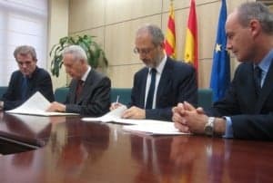 Firma del acuerdo. 