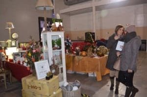 Decoración navideña en la Feria del comercio. JLP.