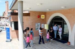 Entrada Oficina de Turismo de Torreciudad