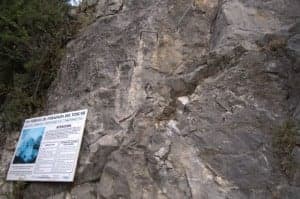foto inicio via ferrata y cartel